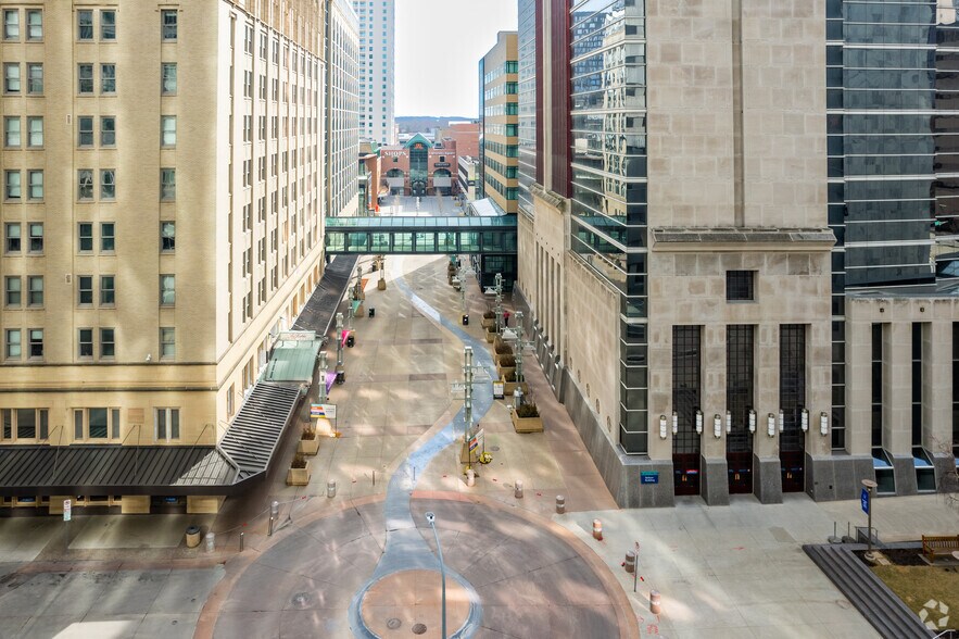 More Photos Of 20 SW Second Ave, Rochester Hotel For Lease
