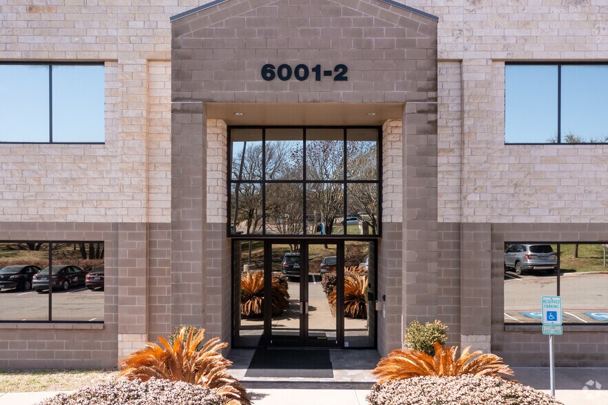 More Photos Of 6001 William Cannon Blvd W, Austin Unknown For Lease