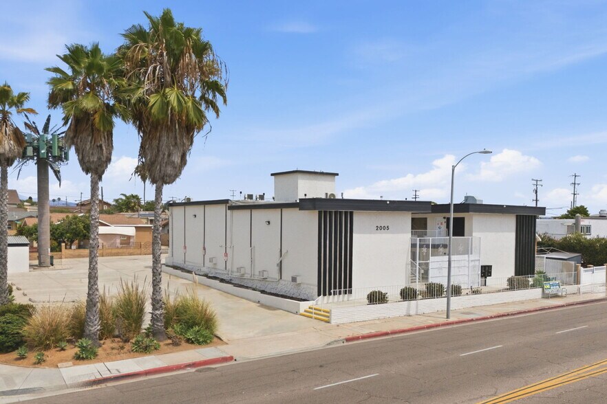More Photos Of 2005 Highland Ave, National City Apartments For Sale