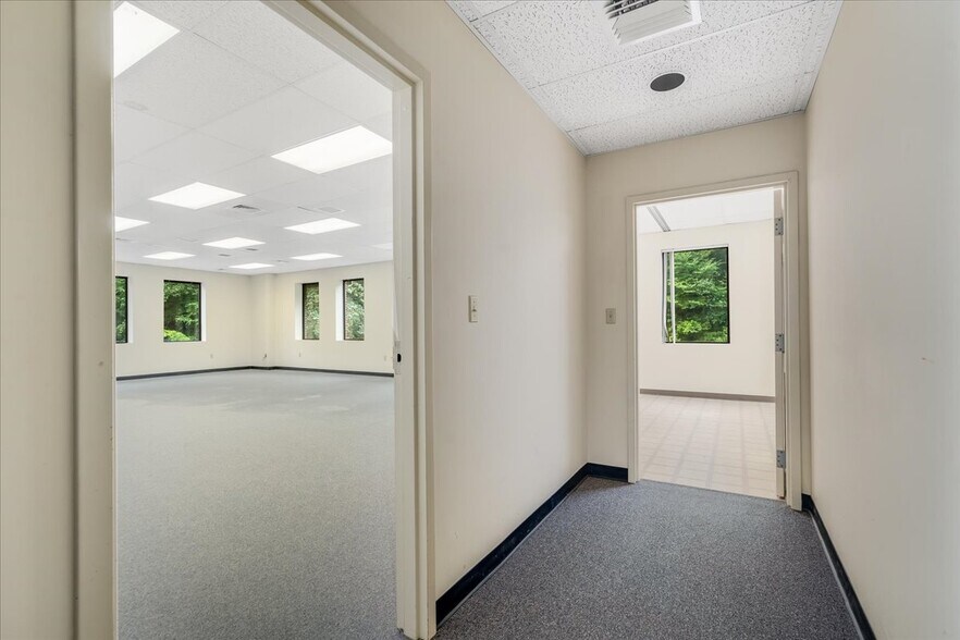 More Photos Of 7 Route 101A, Amherst Medical For Sale