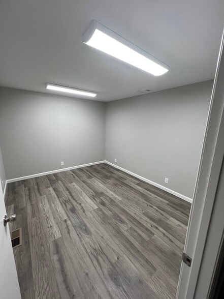 More Photos Of 2403 Kline Ave, Nashville Warehouse For Lease