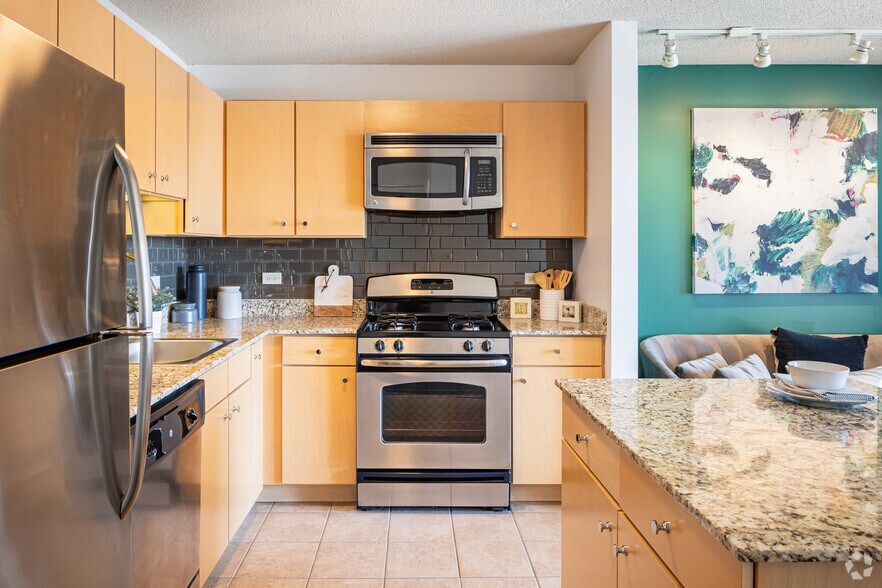 More Photos Of 225 N Columbus Dr, Chicago Multifamily For Sale