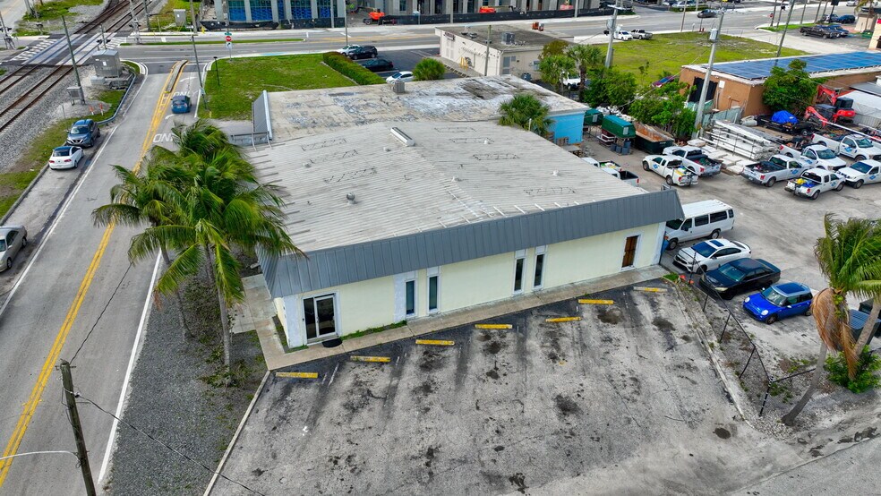 More Photos Of 321 N Railroad Ave, Boynton Beach Unknown For Lease