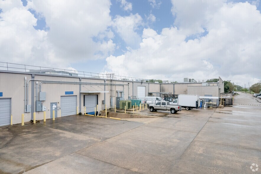 More Photos Of 555 Forge River Rd, Webster Unknown For Lease