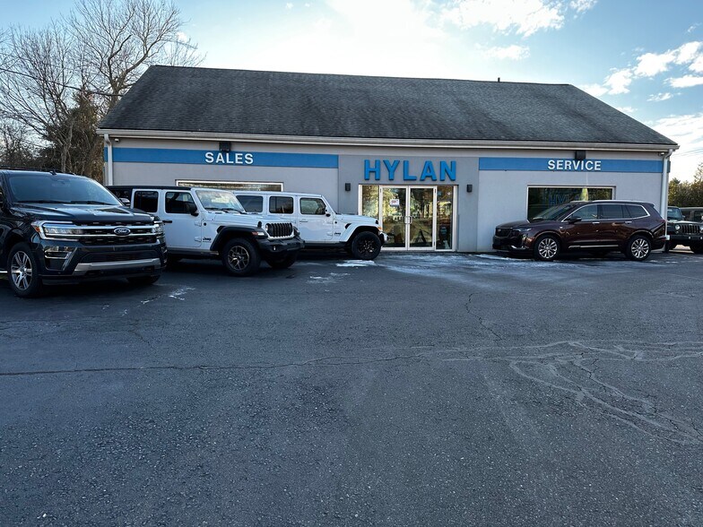 Primary Photo Of 119 E Grove St, Middleborough Auto Dealership For Sale