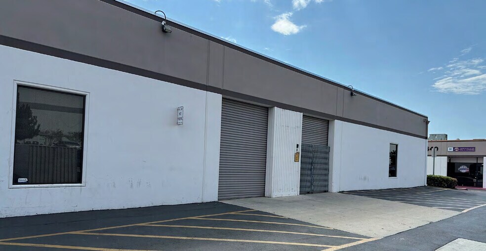More Photos Of 5630 Kearny Mesa Rd, San Diego Light Manufacturing For Lease