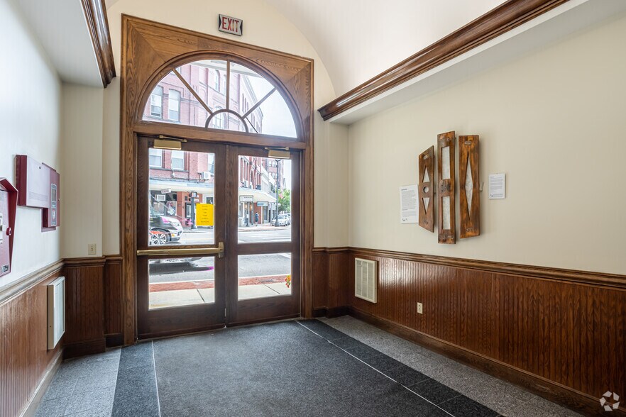 More Photos Of 8 N Main St, Attleboro Office For Lease