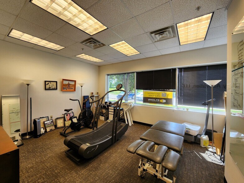 More Photos Of 10520 N Baehr Rd, Mequon Light Manufacturing For Lease