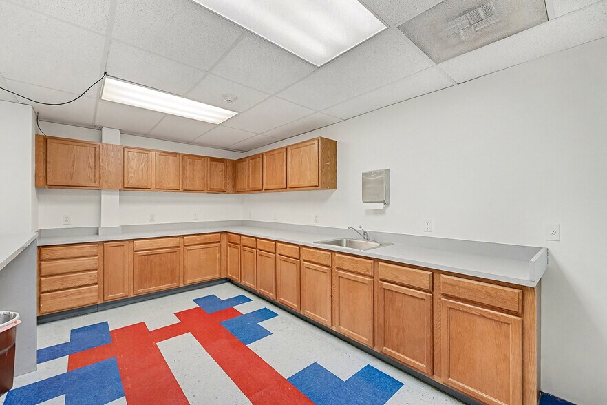 More Photos Of 6909 S Holly Cir, Centennial Office For Sale