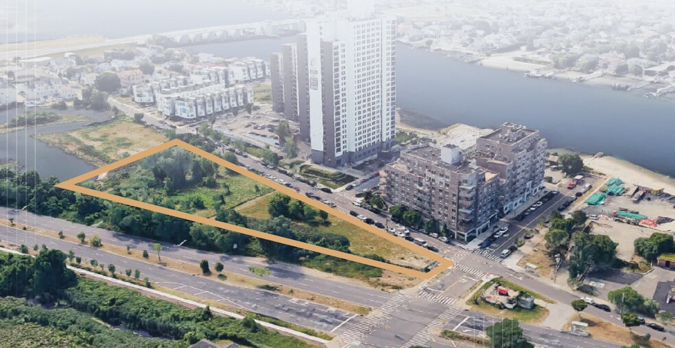 Primary Photo Of 815 Seagirt Ave, Far Rockaway Land For Lease