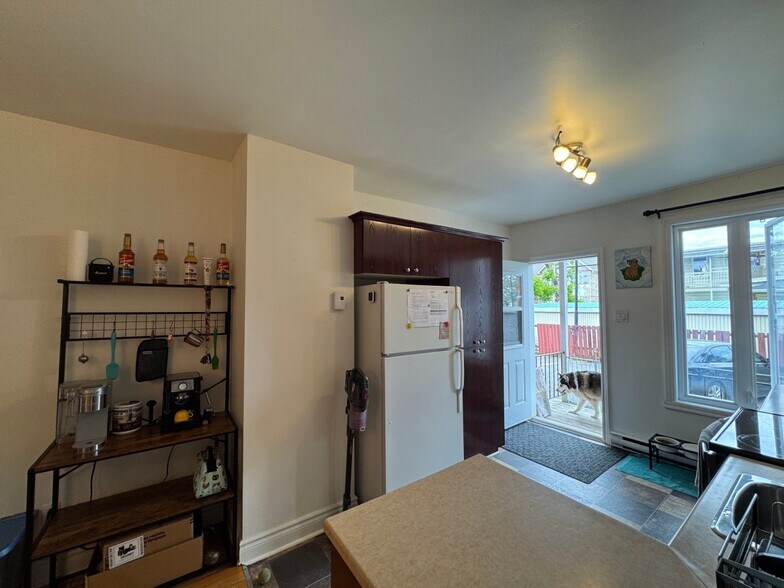 More Photos Of 301-307 Boul Du Havre, Salaberry-de-valleyfield Apartments For Sale