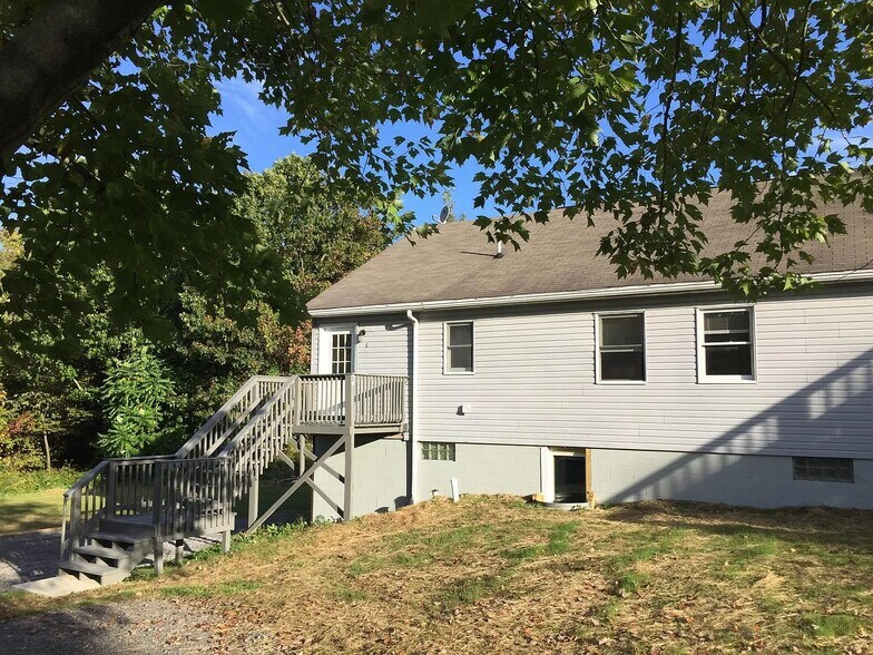 More Photos Of 147 Georgetown Rd, Beaver Falls Apartments For Sale