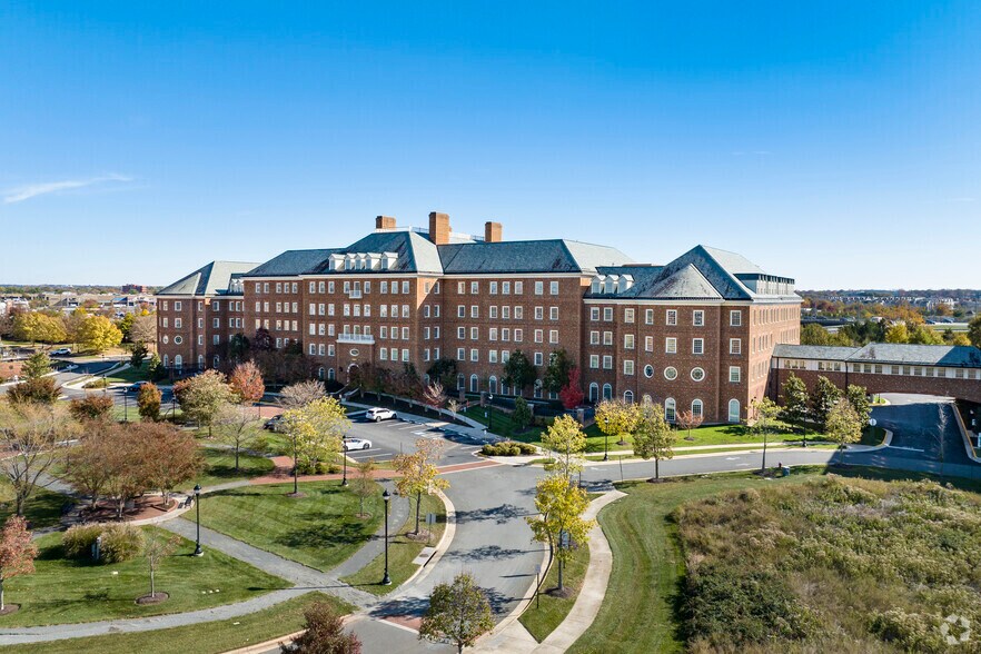 More Photos Of 14501 George Carter Way, Chantilly Office For Lease