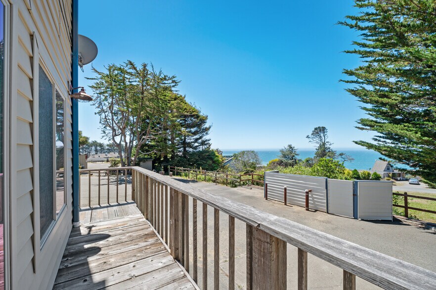 More Photos Of 39000 1 hwy, Gualala Flex For Sale
