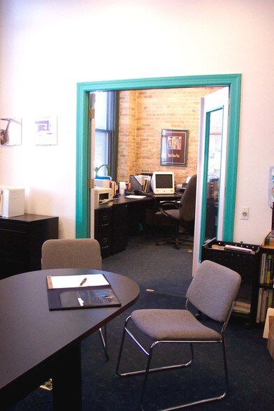 More Photos Of 1327 W Washington Blvd, Chicago Loft Creative Space For Lease