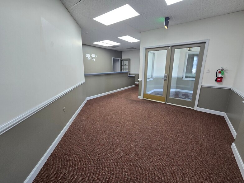 More Photos Of 10901 Indian Head Hwy, Fort Washington Office For Sale