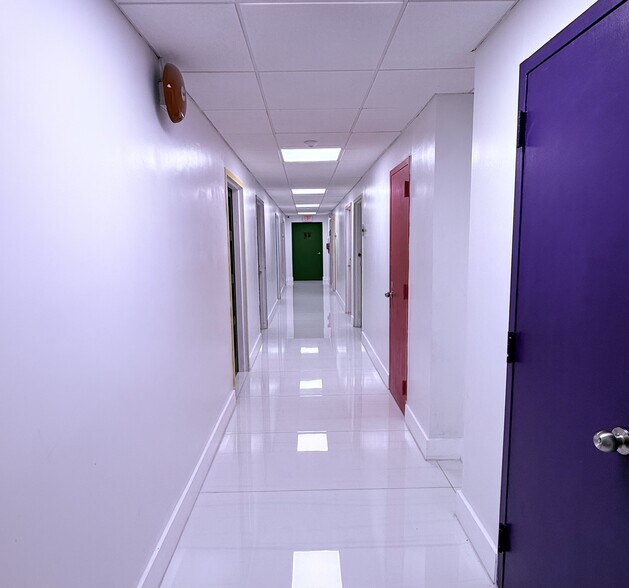 More Photos Of 1140 W 50th St, Hialeah Medical For Sale