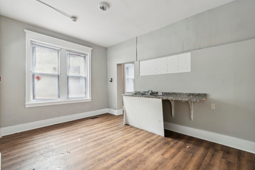 More Photos Of 4161-4165 Ridge Ave, Philadelphia Apartments For Lease