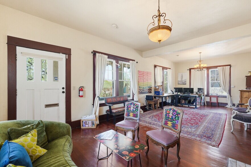 More Photos Of 1004 N 6th Ave, Tucson Office For Sale