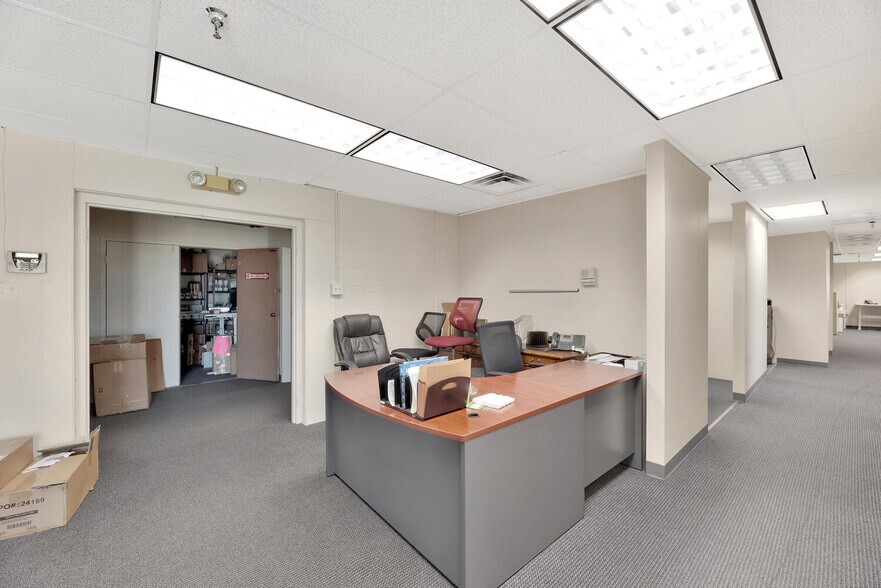 More Photos Of 811 E Waterman St, Wichita Warehouse For Lease