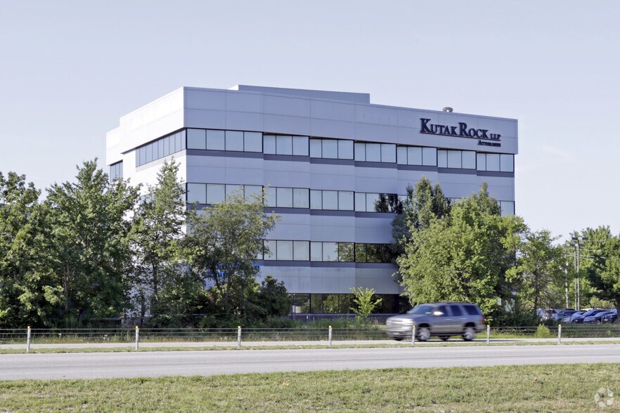 More Photos Of 234 Millsap Rd, Fayetteville Office For Lease