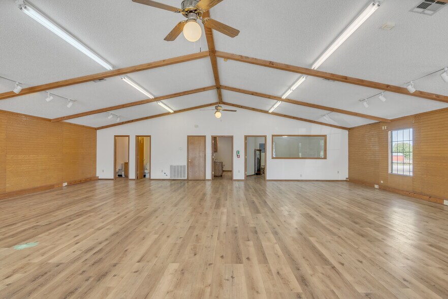 More Photos Of 4802 S Muskogee Ave, Tahlequah Office For Lease