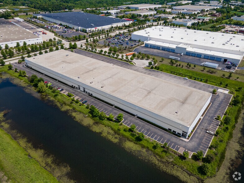 More Photos Of 2121 Diehl Rd, Aurora Warehouse For Lease