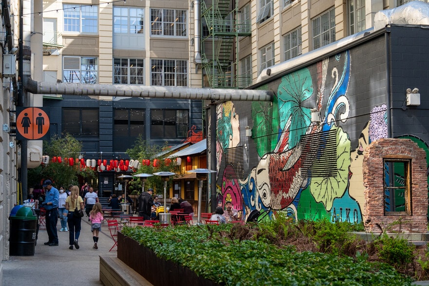 More Photos Of 220 36th St, Brooklyn Unknown For Lease