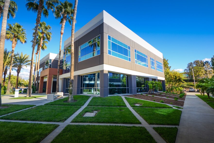 More Photos Of 25391 Commercentre Dr, Lake Forest Coworking Space