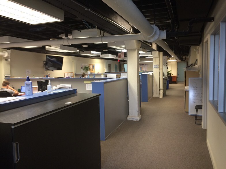 More Photos Of 4410 N Ravenswood Ave, Chicago Loft Creative Space For Lease