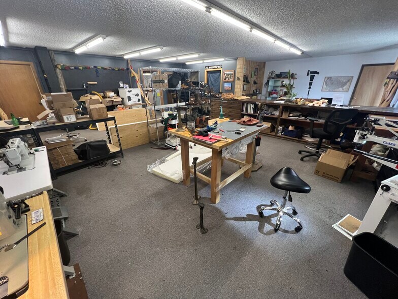 More Photos Of 1720 Main St, Lander Warehouse For Sale