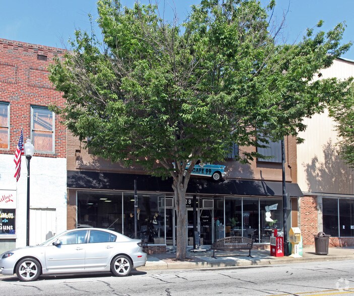 More Photos Of 128 S Scales St, Reidsville Storefront Retail Office For Sale