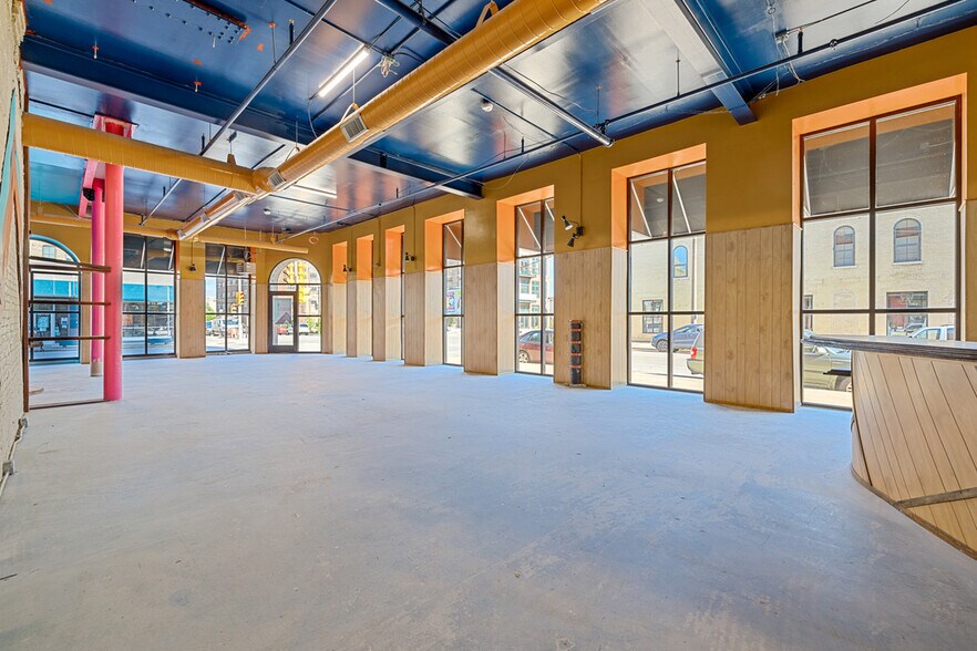 More Photos Of 133 W Pittsburgh Ave, Milwaukee Apartments For Lease