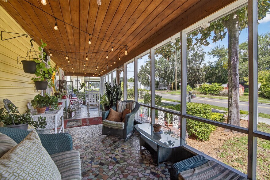 More Photos Of 805 N Wheeler St, Plant City Hospitality For Sale