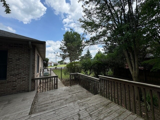More Photos Of 3300 Commerce Dr, Dekalb Medical For Sale