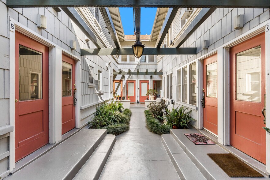 More Photos Of 625 E Broadway, Long Beach Apartments For Sale