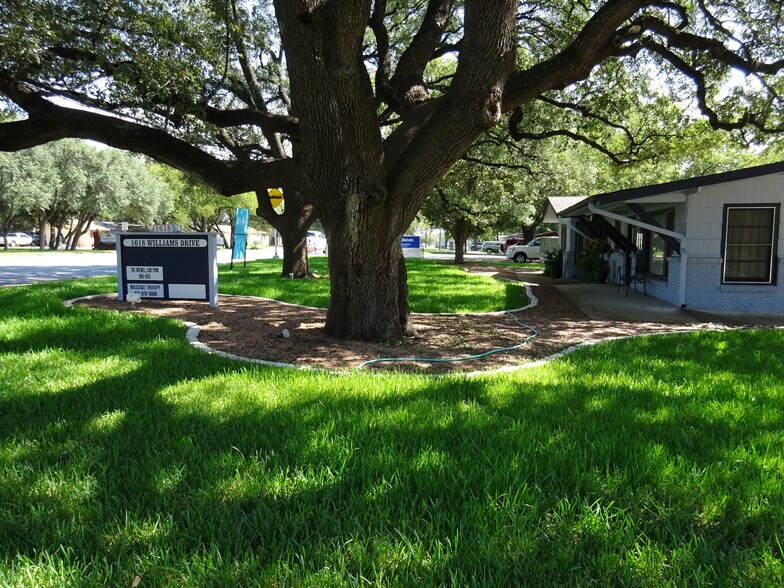 More Photos Of 1618 Williams Dr, Georgetown Office For Lease