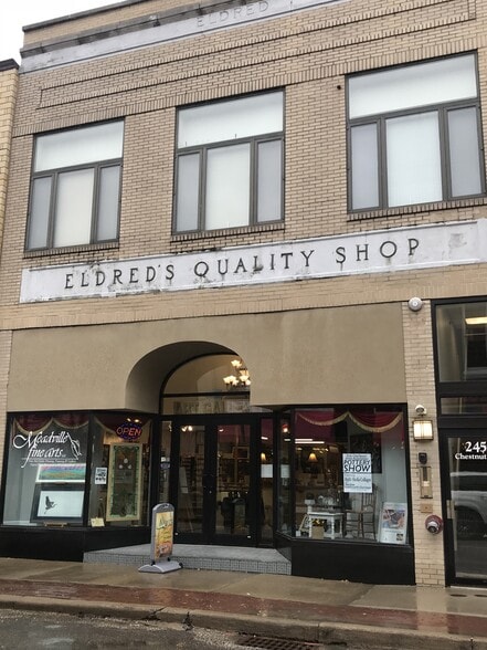 Primary Photo Of 245 Chestnut St, Meadville Storefront For Lease