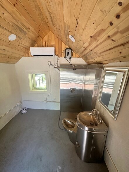 More Photos Of 2 W Saint George Blvd, Saint George Office For Sale