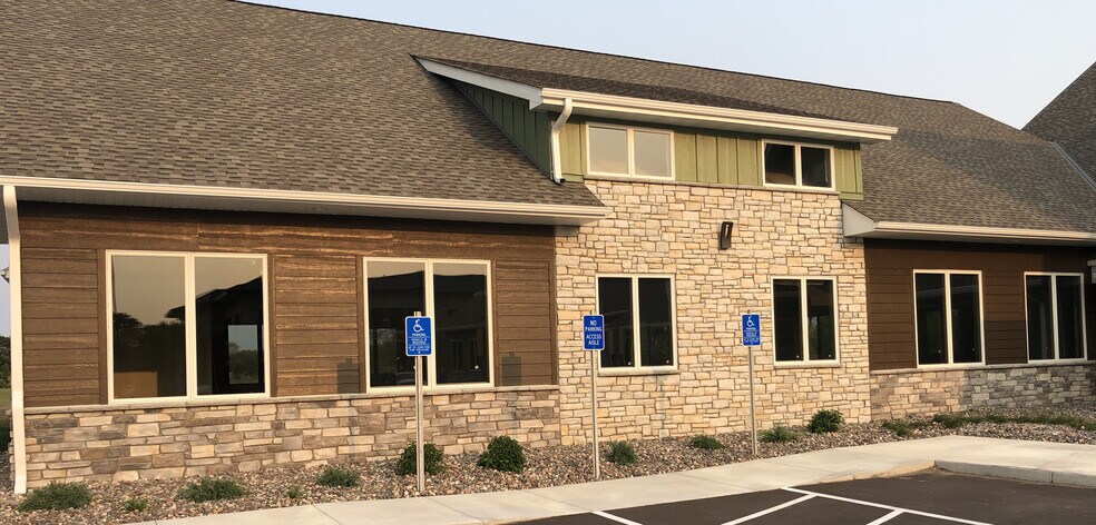 More Photos Of 10729 Town Square Dr NE, Blaine Medical For Lease