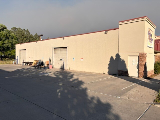 More Photos Of 452 N Switzer Canyon Dr, Flagstaff Showroom For Lease