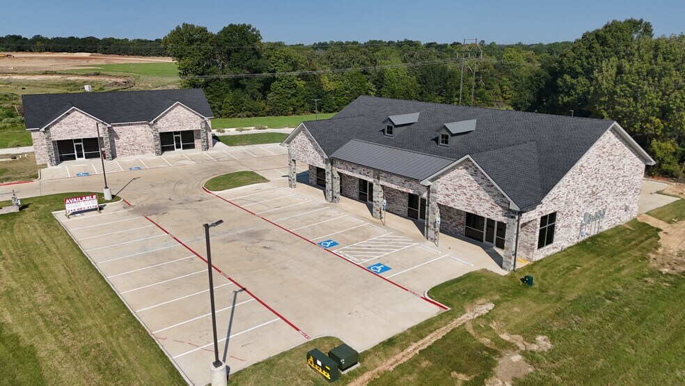 More Photos Of 233-235 Burnett Trail, Canton Storefront Retail Office For Lease