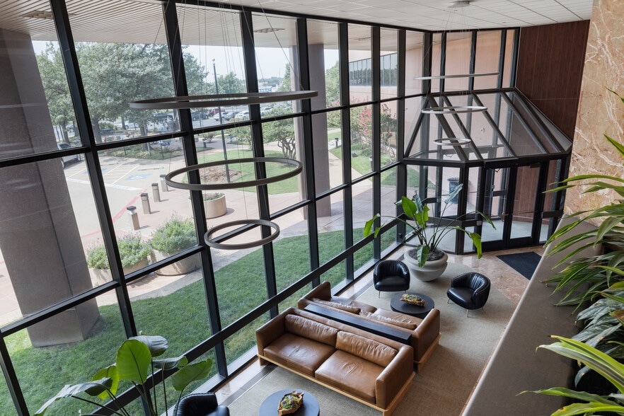 More Photos Of 9400 N Broadway Ext, Oklahoma City Office For Lease