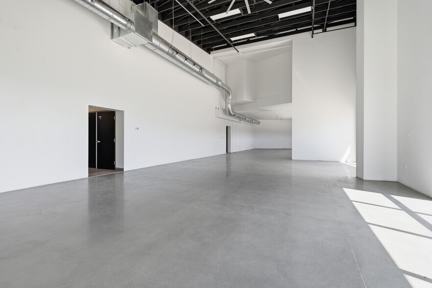 More Photos Of 1675 Las Colonias Dr, Grand Junction Showroom For Lease