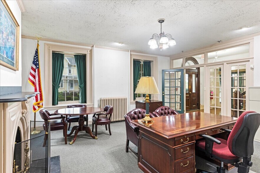 More Photos Of 152 N Main St, Doylestown Medical For Lease
