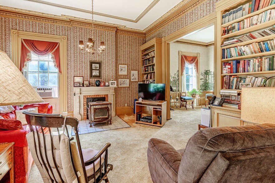 More Photos Of 23 Ontario St, Honeoye Falls Apartments For Sale