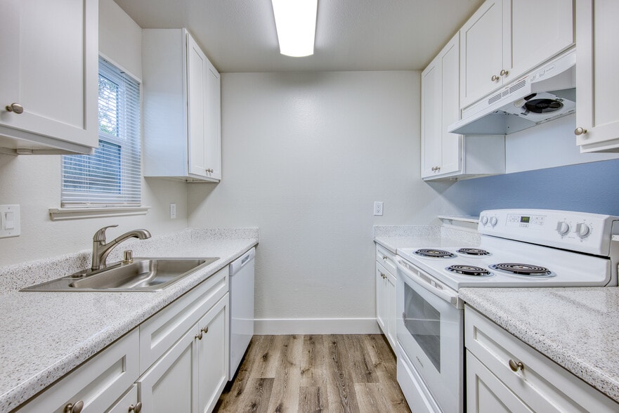 More Photos Of 2228 Edison Ave, Sacramento Apartments For Sale