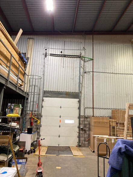 More Photos Of 400 Mason Rd, Fairport Warehouse For Lease