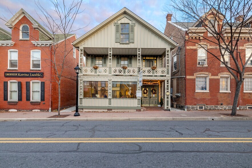 Primary Photo Of 37 W Middle St, Gettysburg Storefront Retail Residential For Lease