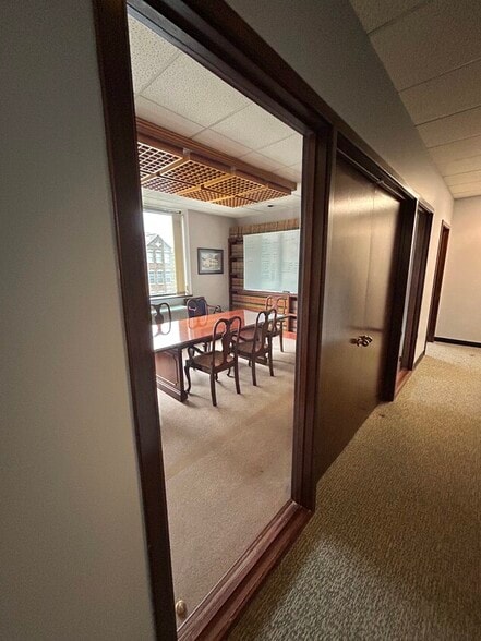 More Photos Of 333 E Ohio St, Indianapolis Medical For Lease